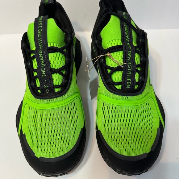 NIB Adidas Mens Green and Black Sneakers size 8.5 Women’s 10 NMD_V3 - Picture 2 of 10